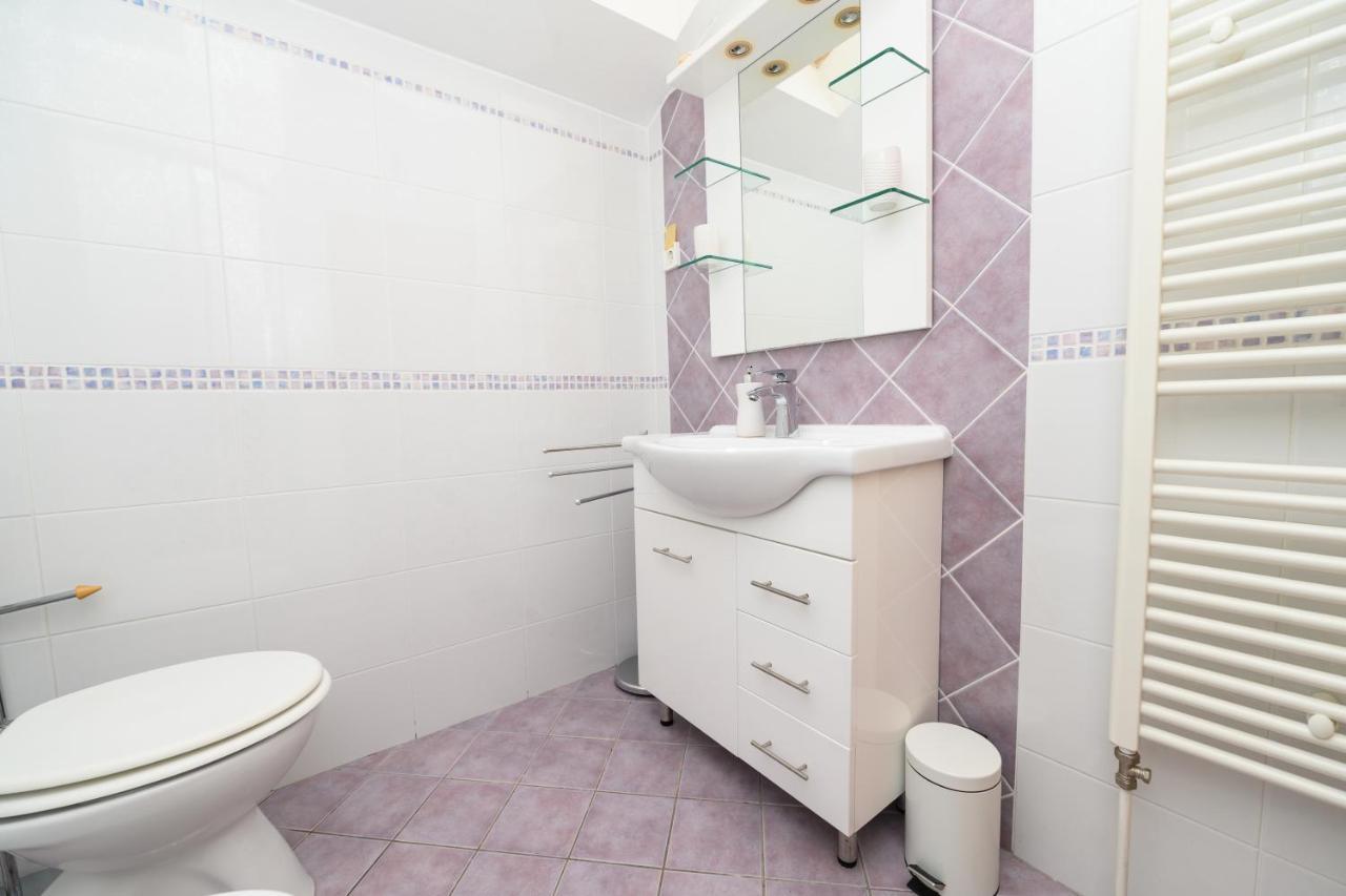 Apartmani Loreta Mali Lošinj Esterno foto