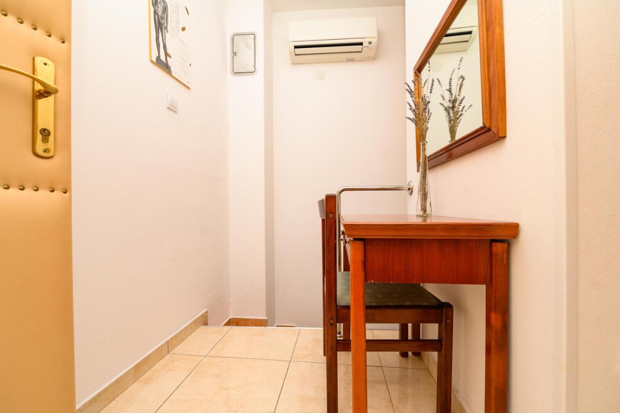 Apartmani Loreta Mali Lošinj Esterno foto