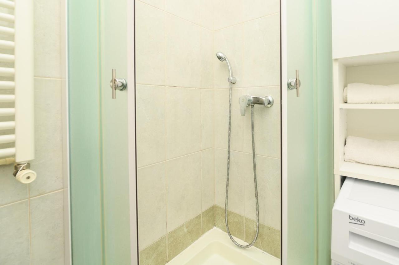 Apartmani Loreta Mali Lošinj Esterno foto