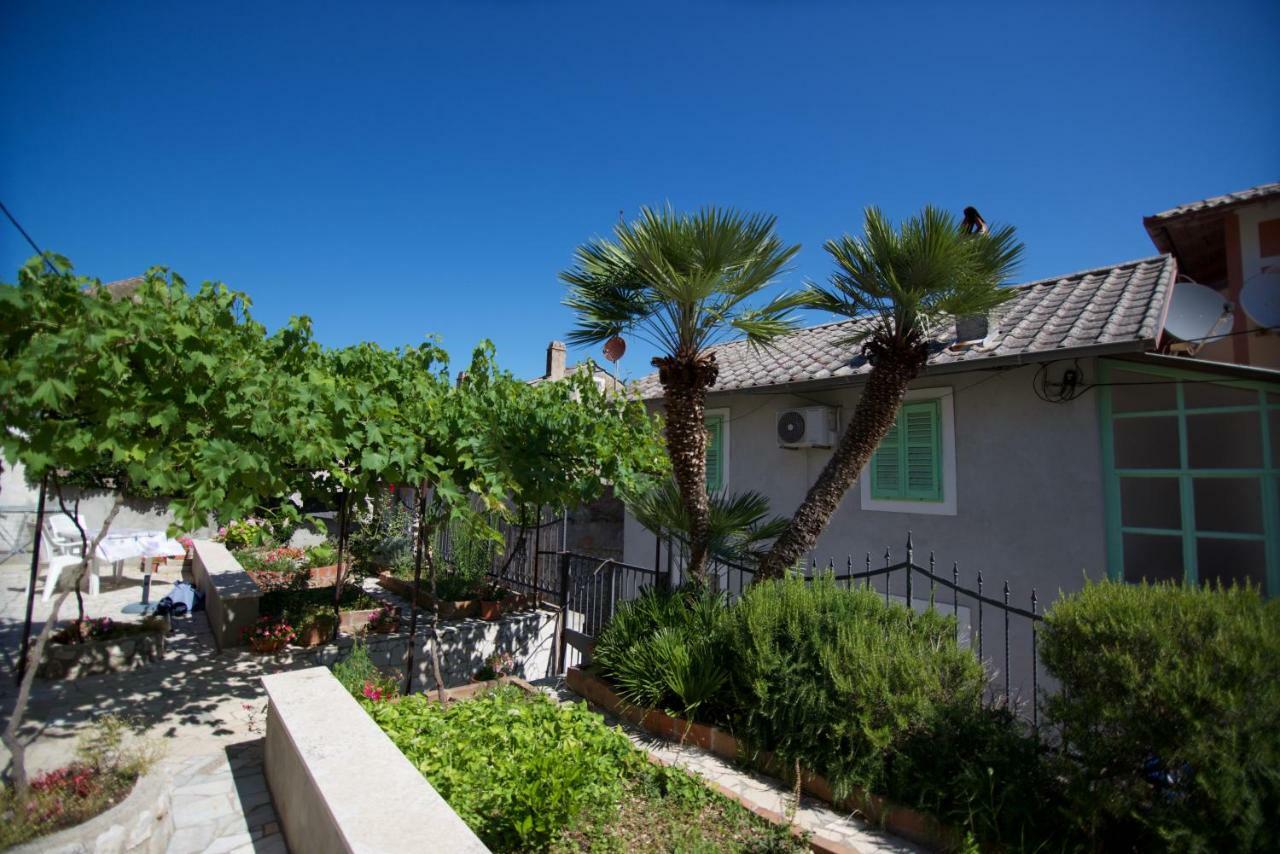 Apartmani Loreta Mali Lošinj Esterno foto