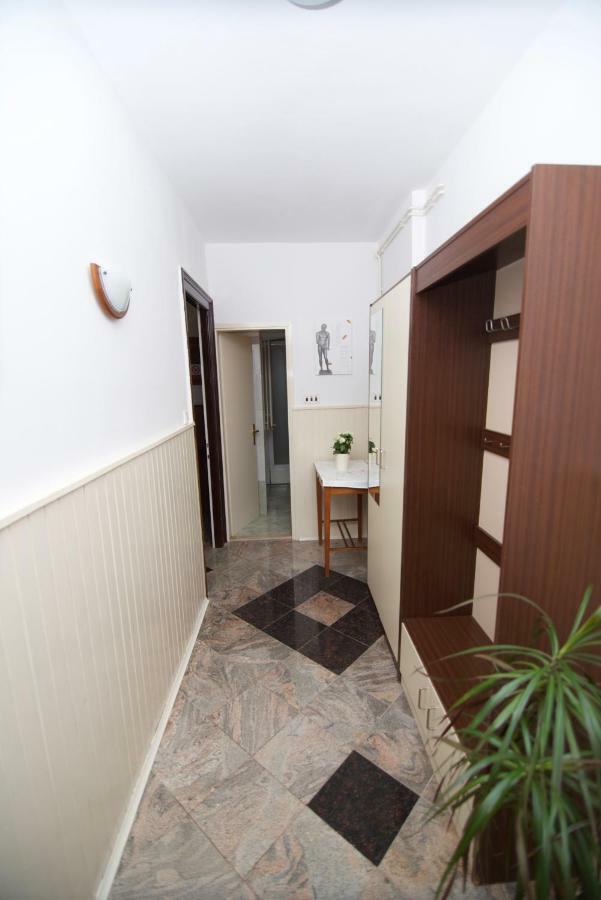 Apartmani Loreta Mali Lošinj Esterno foto