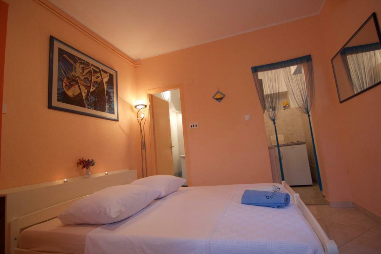 Apartmani Loreta Mali Lošinj Esterno foto